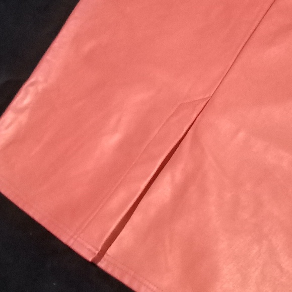 Lularde Elegant.Pleather Skirt..Sz.2xl - Picture 2 of 3